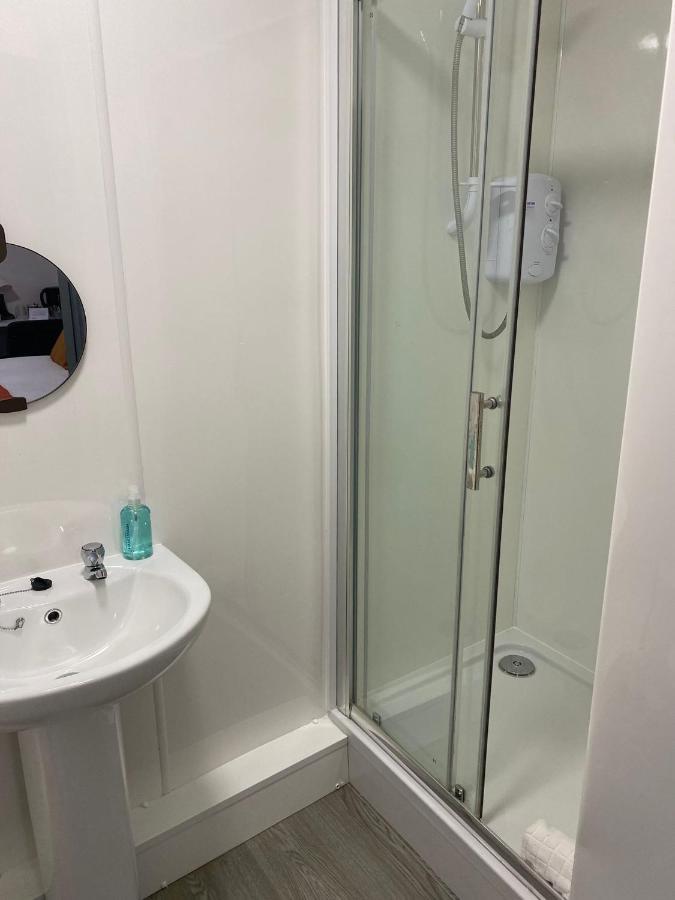 Double Ensuite Rooms สวอนซี ภายนอก รูปภาพ