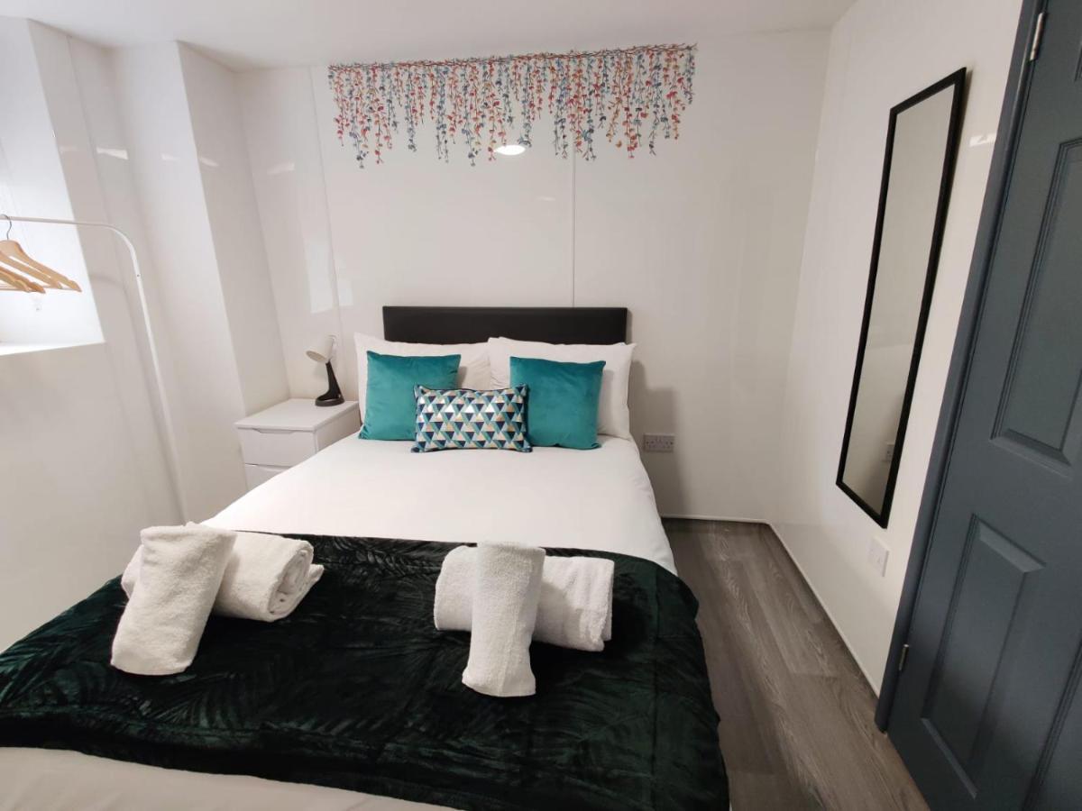 Double Ensuite Rooms สวอนซี ภายนอก รูปภาพ