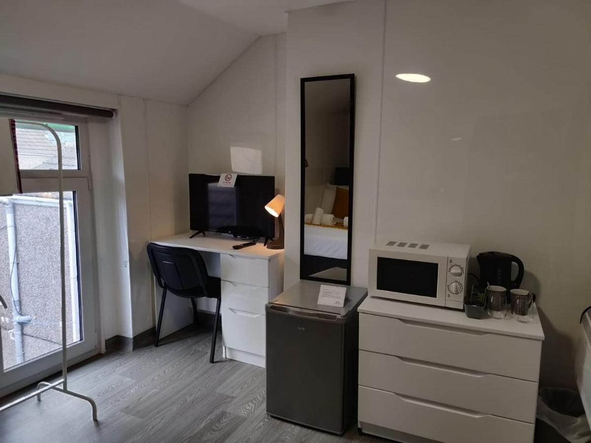 Double Ensuite Rooms สวอนซี ภายนอก รูปภาพ