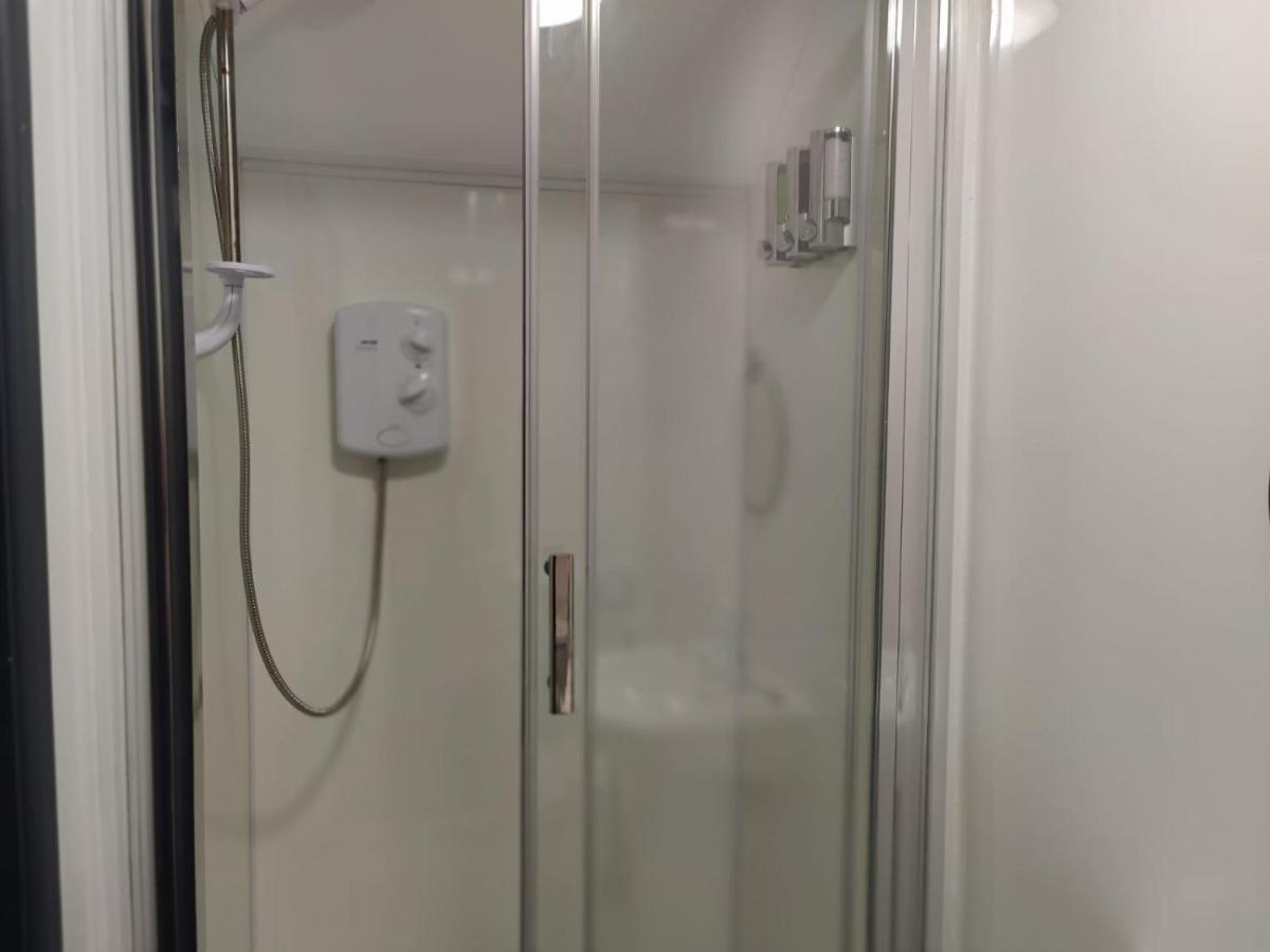 Double Ensuite Rooms สวอนซี ภายนอก รูปภาพ